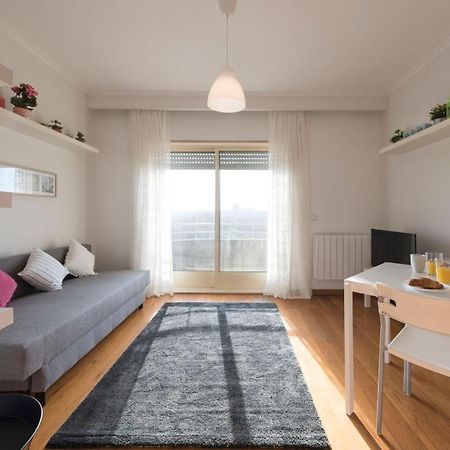 Lovelystay - 1Br Flat With Stunning Views Over Porto 빌라노바데가이아 외부 사진