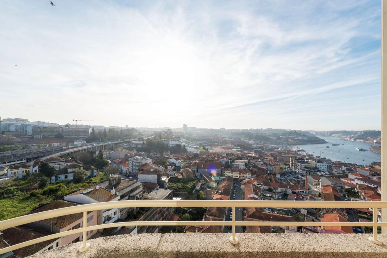 Lovelystay - 1Br Flat With Stunning Views Over Porto 빌라노바데가이아 외부 사진
